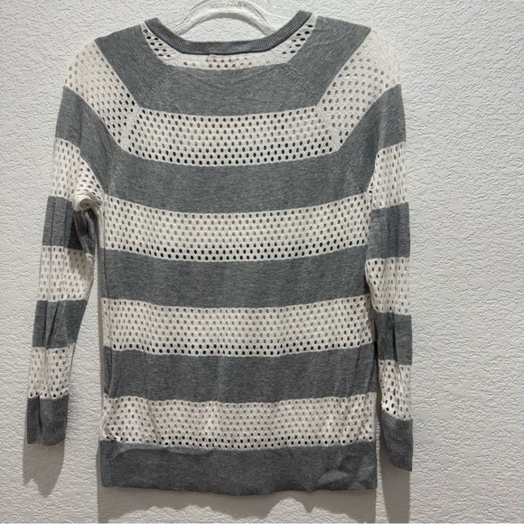 Michael Kors Gray & White Striped Open Knit Sweater – Size S - Picture 8 of 9